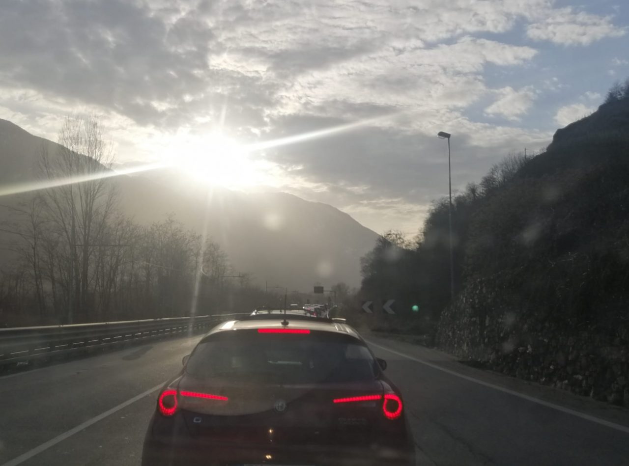 Code infinite sulla Statale 36 e 38, si preannuncia un’altra giornata da bollino nero