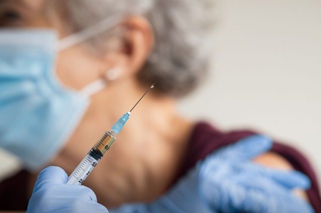 Vaccinazione eterologa per 900 in provincia di Sondrio: per 400 l’appuntamento è stato rimandato di una settimana