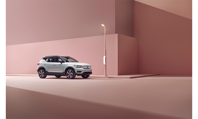 Volvo XC40 Recharge, il SUV compatto full electric