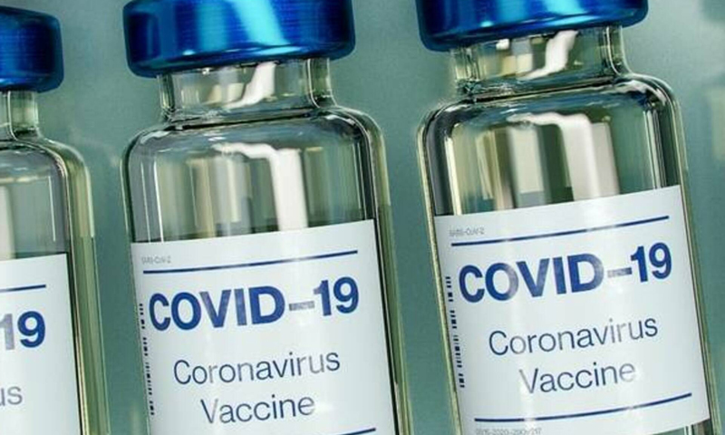 Maestra 40enne gravissima dopo aver fatto il vaccino AstraZeneca