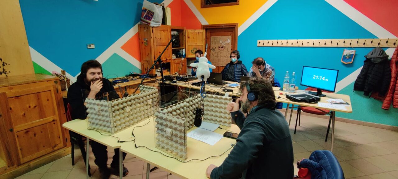 Ecco che arriva Radio Corda