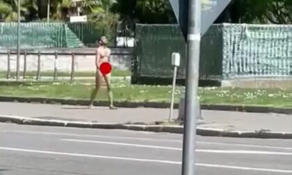 Uomo cammina nudo per Como, interviene la Polizia