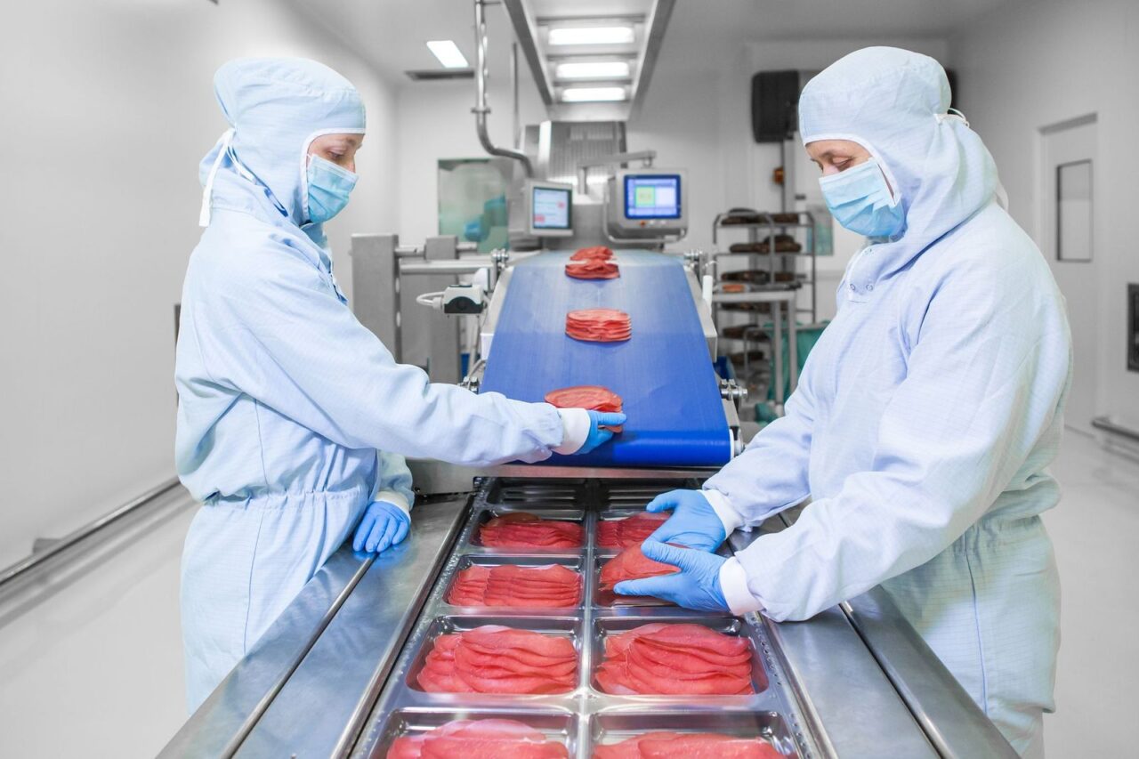I sindacati chiedono 300 euro in più per i lavoratori nel settore alimentare