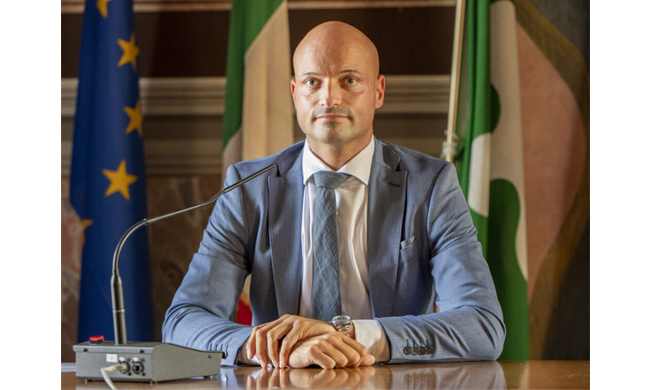 Como Acqua approda sul Lago