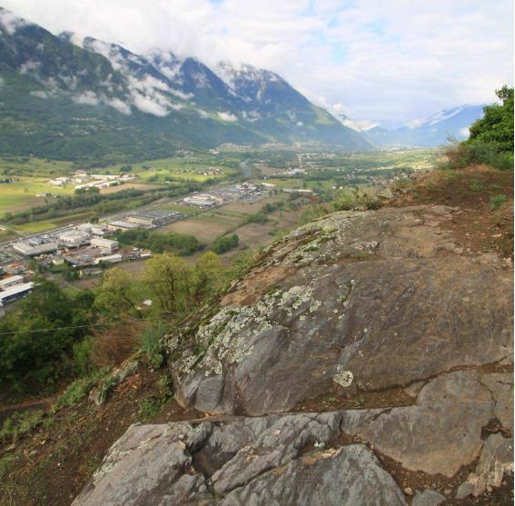 Con “La memoria delle rocce” si va alla scoperta delle incisioni rupestri in Valtellina