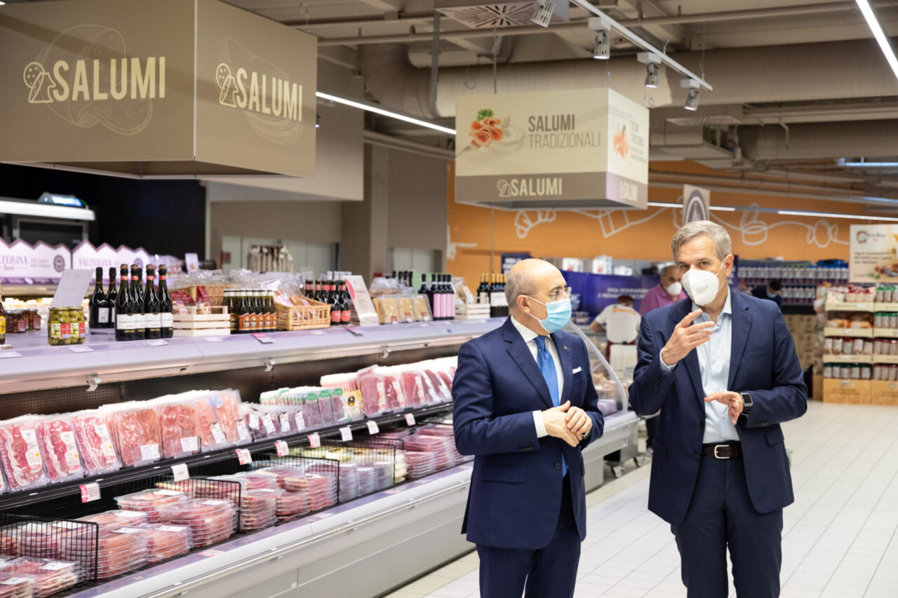Il Prefetto in visita a Iperal, Tirelli: “Guardiamo al futuro con più ottimismo”