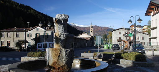 Prorogato il bando dei contributi per commercianti e artigiani