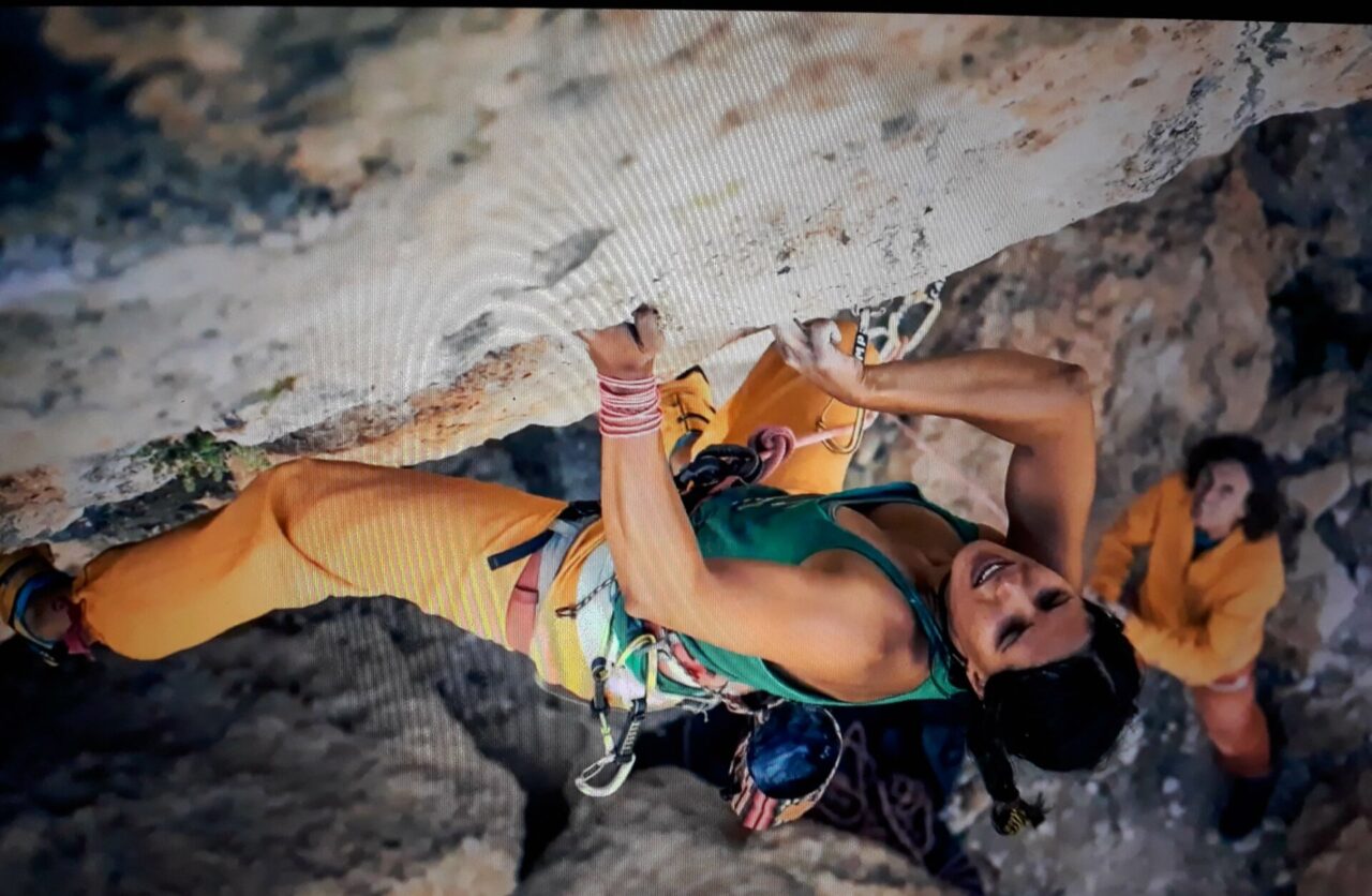La forte scalatrice iraniana Nasim Eshqi a Sondrio