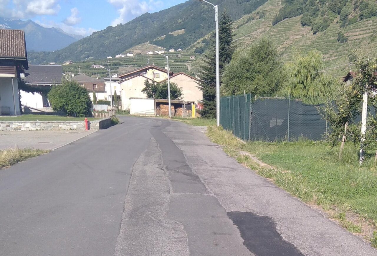Villa di Tirano: strade colabrodo e cittadini esasperati