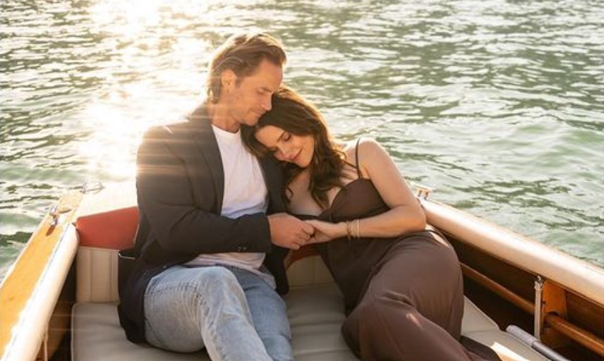 Romantica proposta di matrimonio sul lago di Como: l’attrice dice “Sì”