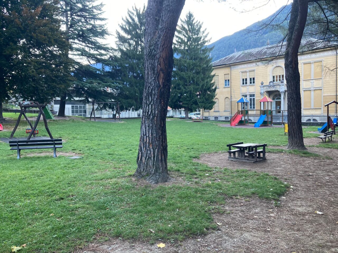 Esplode la protesta delle mamme: “Al parco mancano i bagni pubblici”