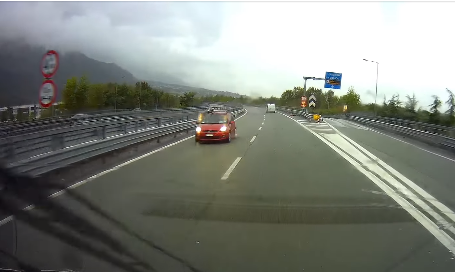 Auto in contromano, paura sulla Statale 38
