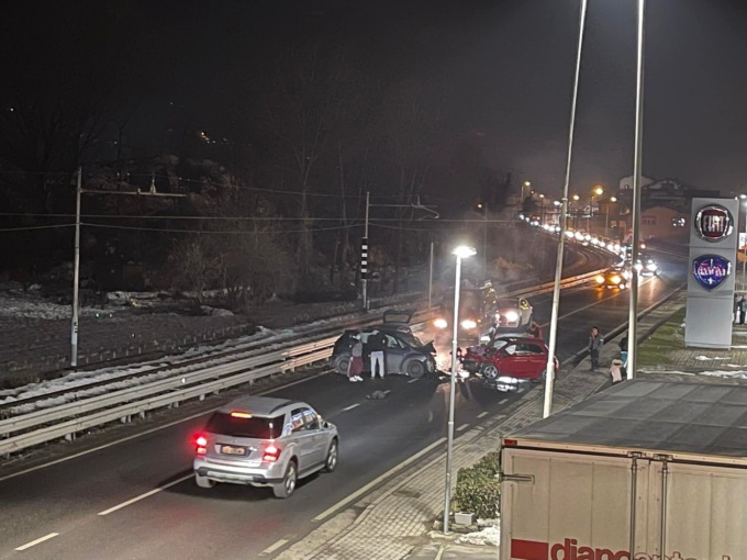 Scontro sulla Statale 38, traffico bloccato a Montagna in Valtellina
