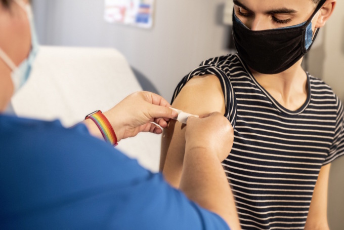 Vaccinazione anti Covid per i bimbi da 5 a 11 anni, aperte le prenotazioni