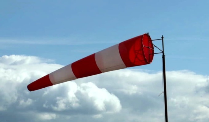 Venti forti e foehn sulla Lombardia: fronte freddo in arrivo dalle Alpi