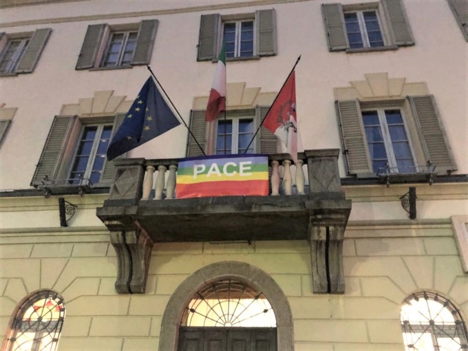 Tirano: il Comune invita i cittadini ad esporre la bandiera della Pace
