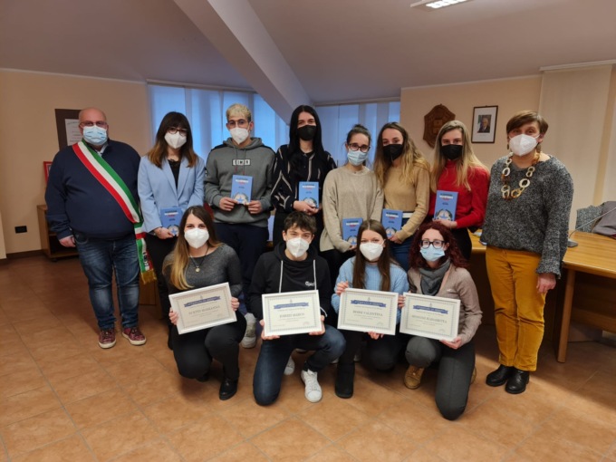 Val Masino: premi a neo diciottenni e studenti meritevoli