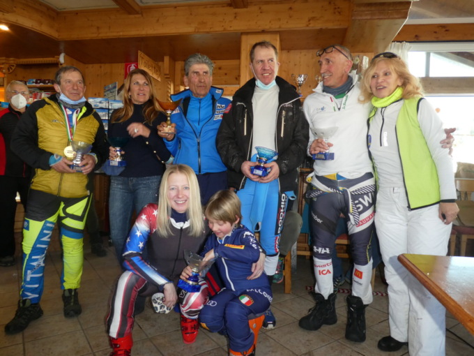 Master Old Stars, Slalom tra pali e… torte