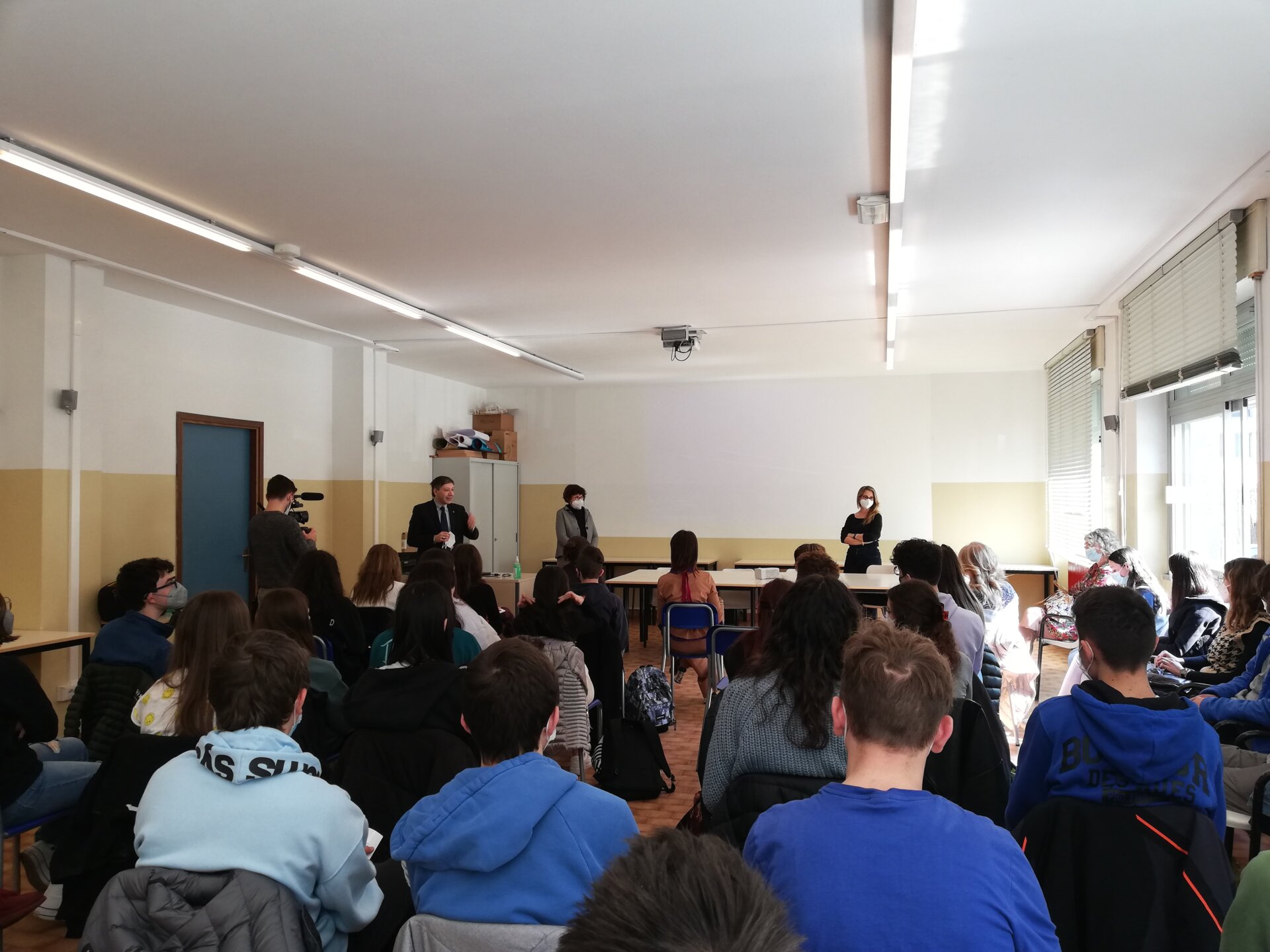 Alessandra Migliozzi presenta “La scuola non si ferma” a Tirano4