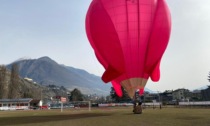 Una mongolfiera atterra alla Castellina