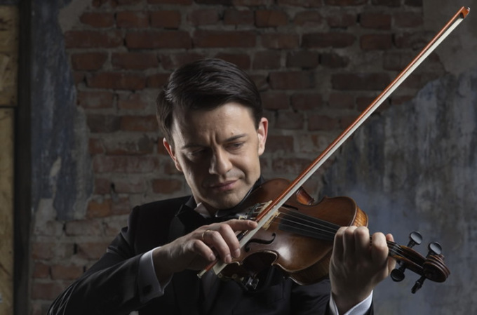Il violinista ucraino e la violinista russa in concerto per la pace a Morbegno