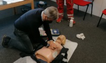 Gli amministratori di Sondrio al corso per l'utilizzo del defibrillatore