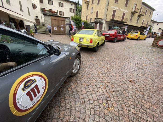 Auto storiche tra borghi antichi, meraviglie naturali e tradizioni enogastronomiche valtellinesi