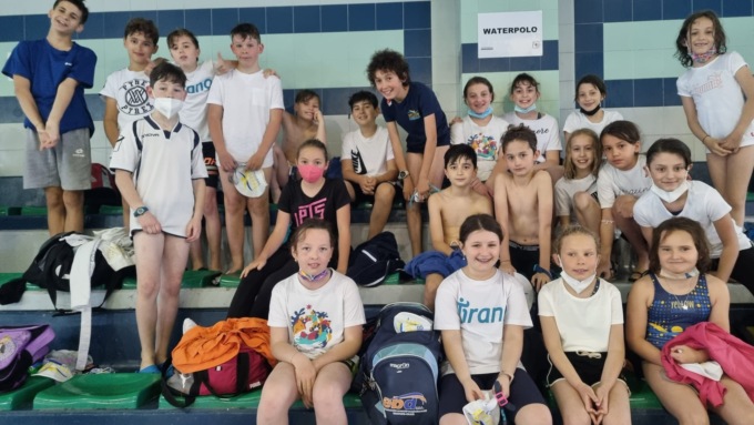 Nuoto: incetta di medaglie per i valtellinesi al Campionato Regionale CSI