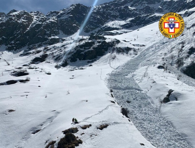 Alpinista travolto da una slavina sul Legnone