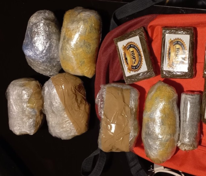 Traffico di droga: arrestato spacciatore con quasi 1 kilogrammo di sostanze stupefacenti
