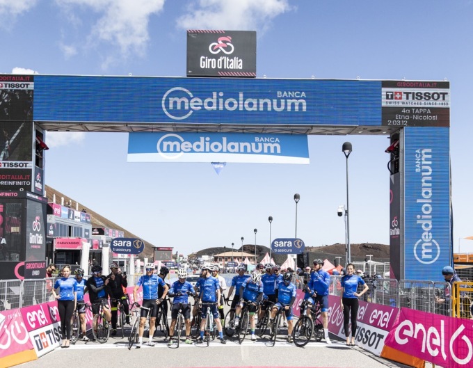 “Un giro nel Giro”: da Tirano pedalata amatoriale con Maurizio Fondriest e Paolo Bettini
