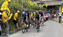 Il Giro d’Italia tra vigneti  e bandiere gialle nel nome dello Sfursat