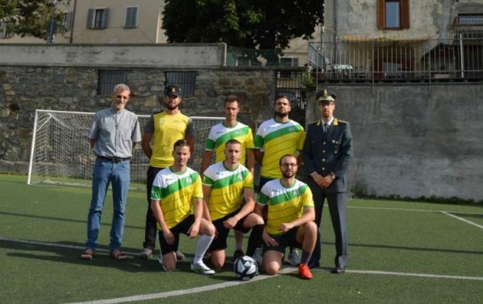 Fiamme Gialle in campo con i giovani della comunità “Il Molino”
