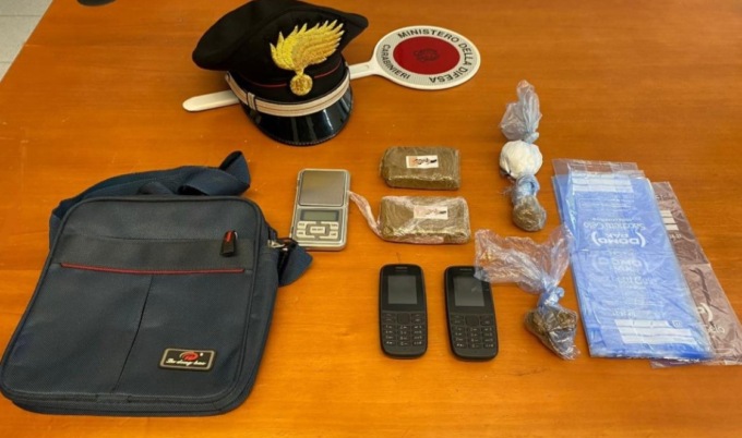 Spacciatori in fuga a Rogolo