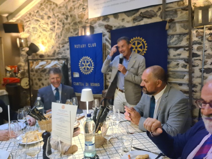 Passaggio del testimone alla presidenza del Rotary Club di Sondrio