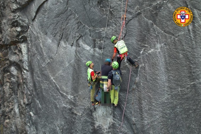 Infortunio mentre si arrampica: scalatrice individuata da un drone e recuperata
