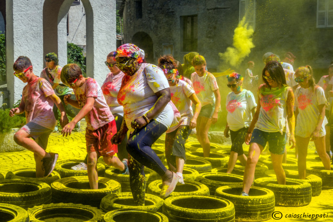 Sabato ritorna la pazza festa di Strakolor (con tante novità)