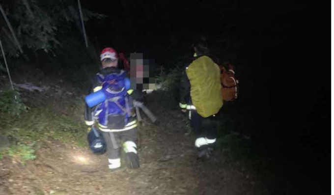 Missione nei boschi finisce male, gruppo di scout salvati nella notte