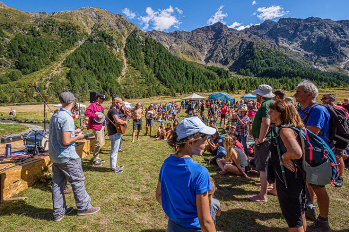 Saór de Rézel 2022 per oltre 1000 persone