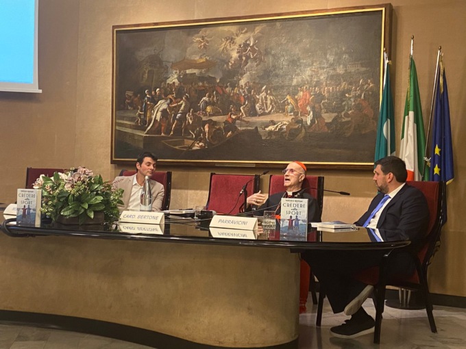 Il Cardinal Tarcisio Bertone a Sondrio: ha presentato il suo volume “Credere nello sport”