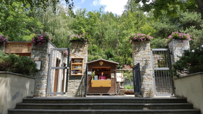 Sabato apertura speciale del Giardino Alpino Rezia