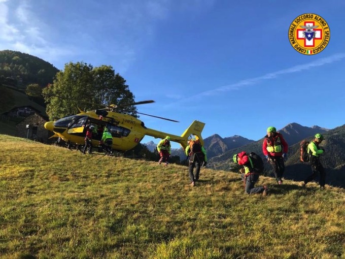 Cercatore di funghi salvato dai soccorritori