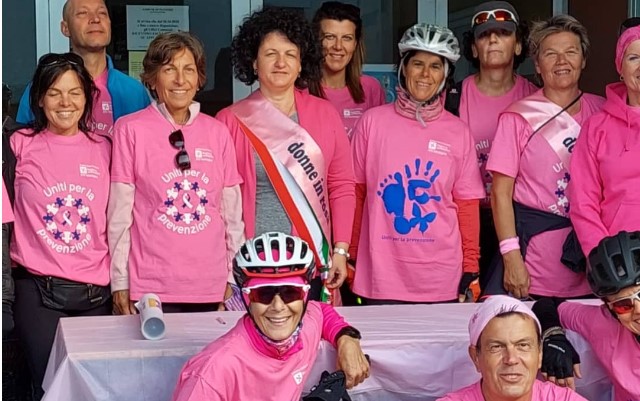 Staffetta in rosa da tutta la Valchiavenna a Piantedo