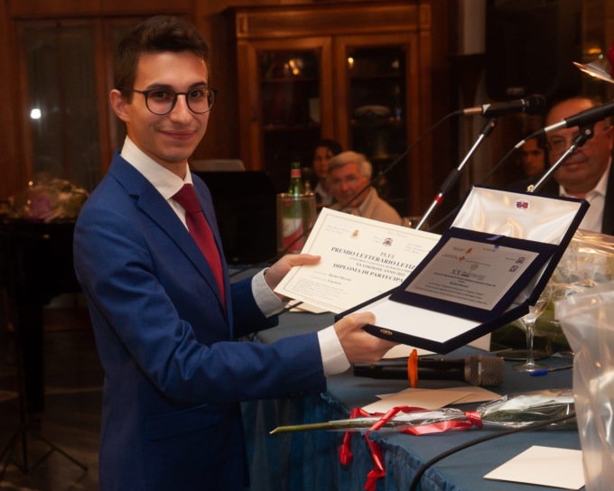 Il poeta sondriese Michel Moroni vince il prestigioso Premio Letterario “Letizia Isaia”