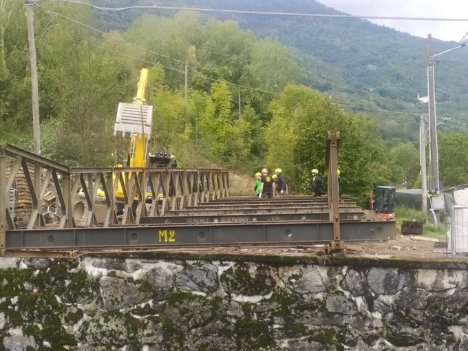 Ponte di emergenza Bailey M2 sopra il Margatta