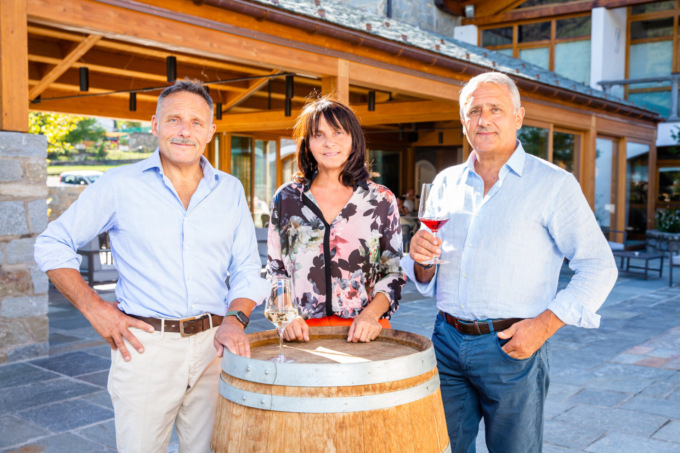 Con il nuovo dehor la casa vinicola Nera guarda alle Olimpiadi invernali del 2026