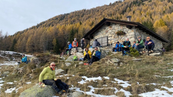 Il Cai domenica è andato sulla cima del Monte Rolla