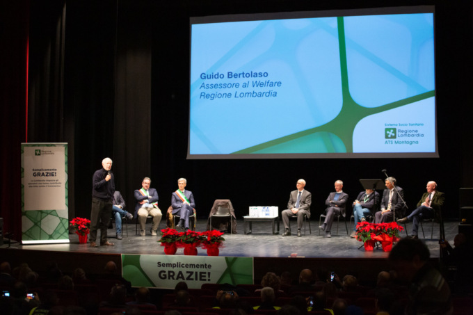 Il “Grazie” della Lombardia agli operatori sanitari impegnati contro la pandemia