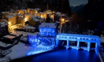 Gli impianti idroelettrici brillano di luce natalizia