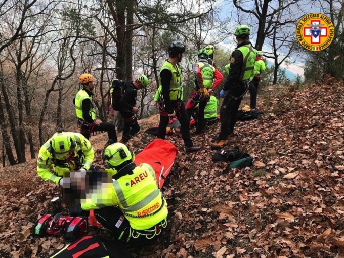Infortunio mentre pratica downhill, biker recuperato dal Soccorso Alpino
